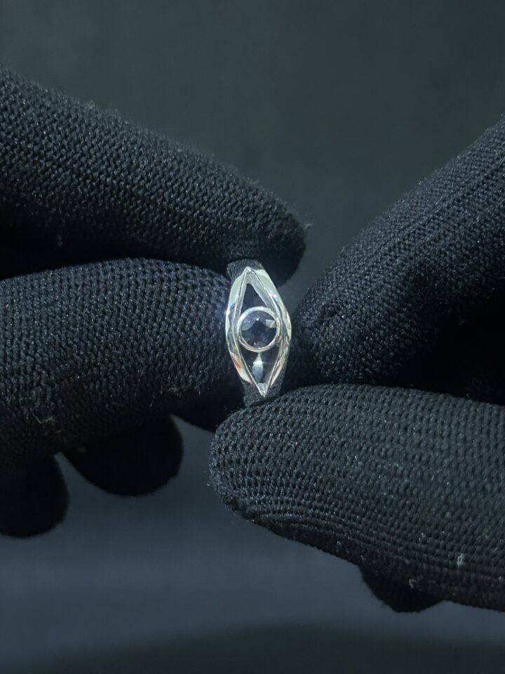 ✨ Ceylorian Sapphire Eye Pendant – Symbol of Protection & Vision ✨